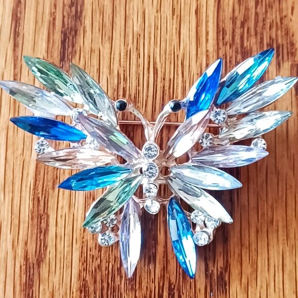 Rhinestone Butterfly Brooch Variegated Blues - Picture 1 of 6